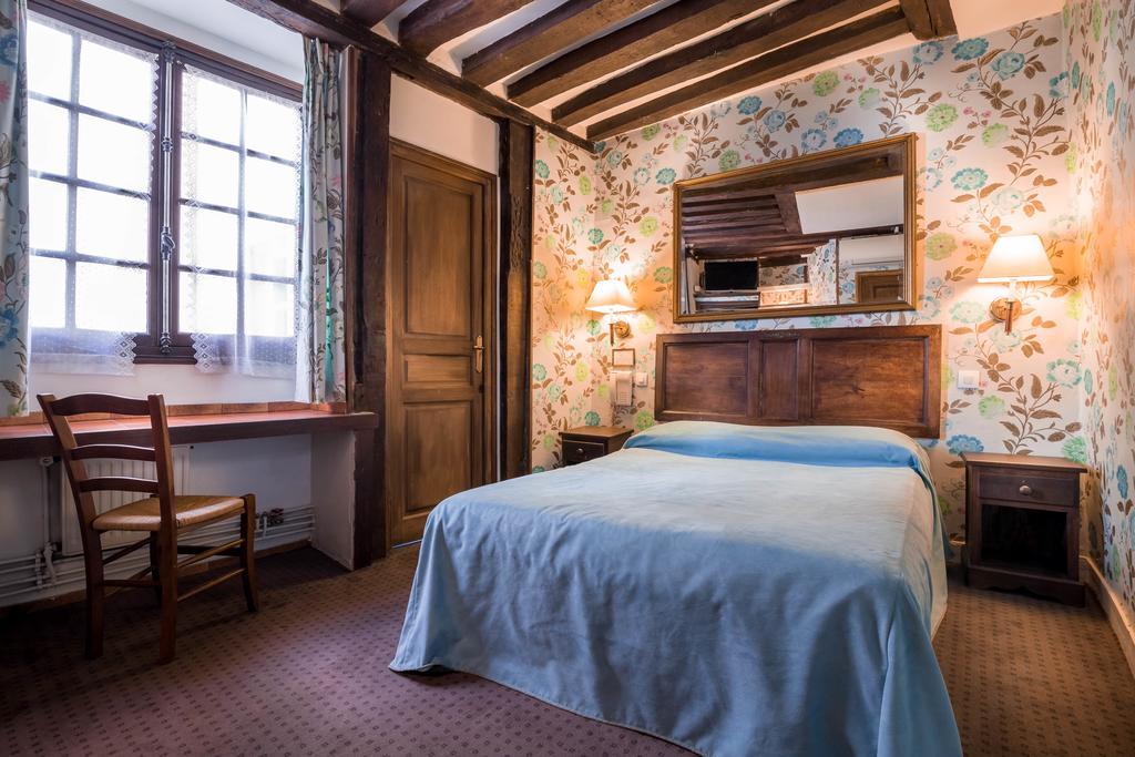 Hotel Du Lys 3*