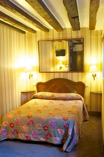 Du Lys Hotel 3*